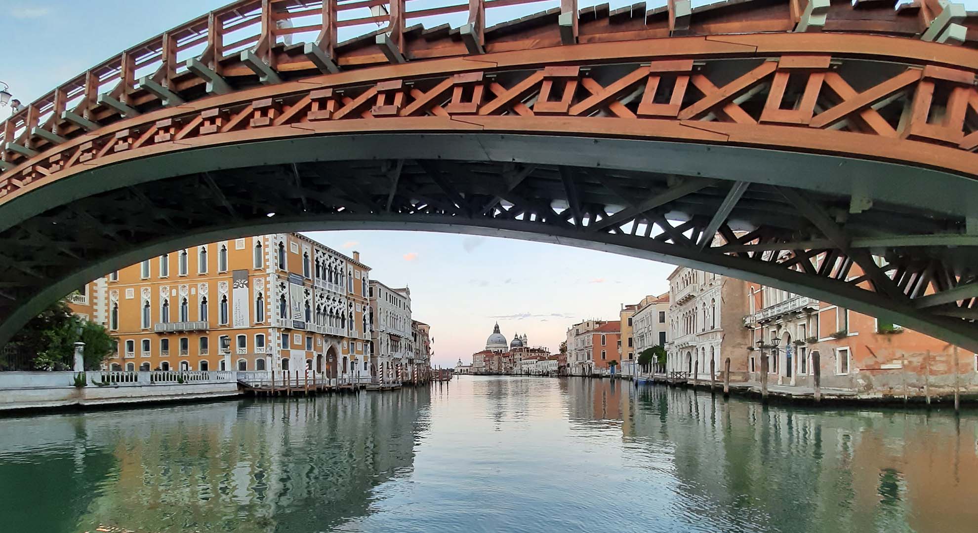 La ciudad de Venecia vacía.