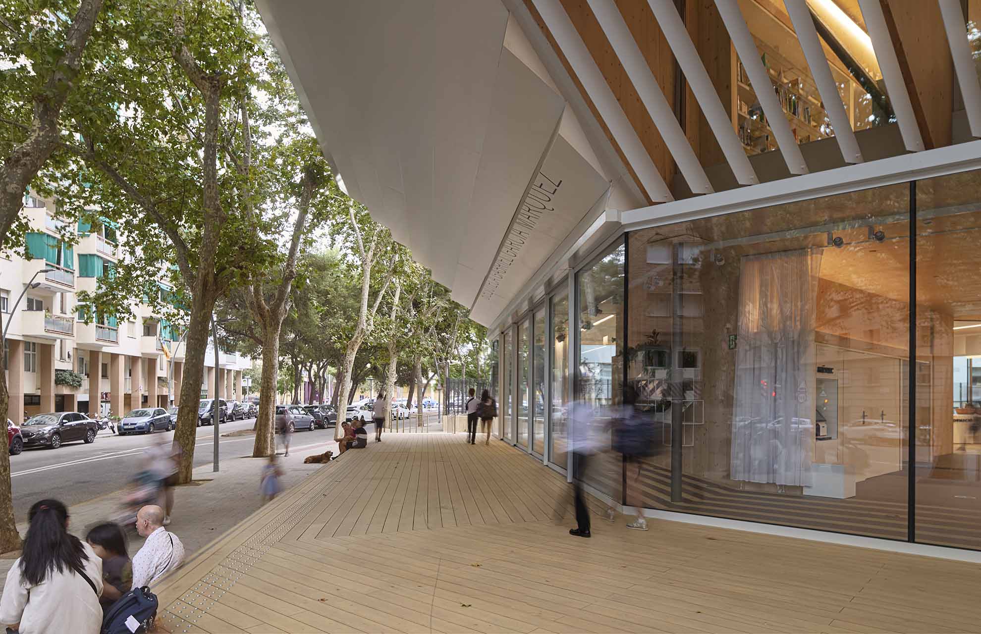 Entrance of the Gabriel García Márquez public library in Barcelona, with an open design to the outside.