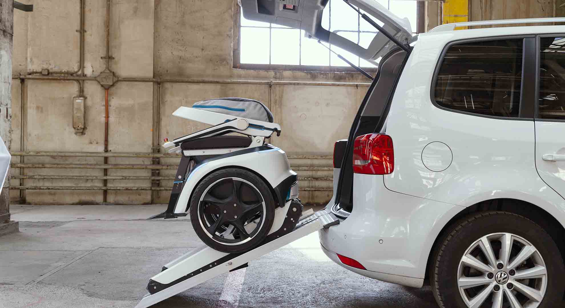 La nueva silla Bro de Scewo es capaz de subir escaleras, doblar esquinas y tomar curvas