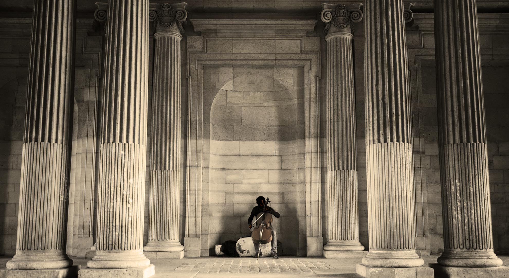 Using architecture as a sensorial extension. Photo Jesus Henriquez, Pexels